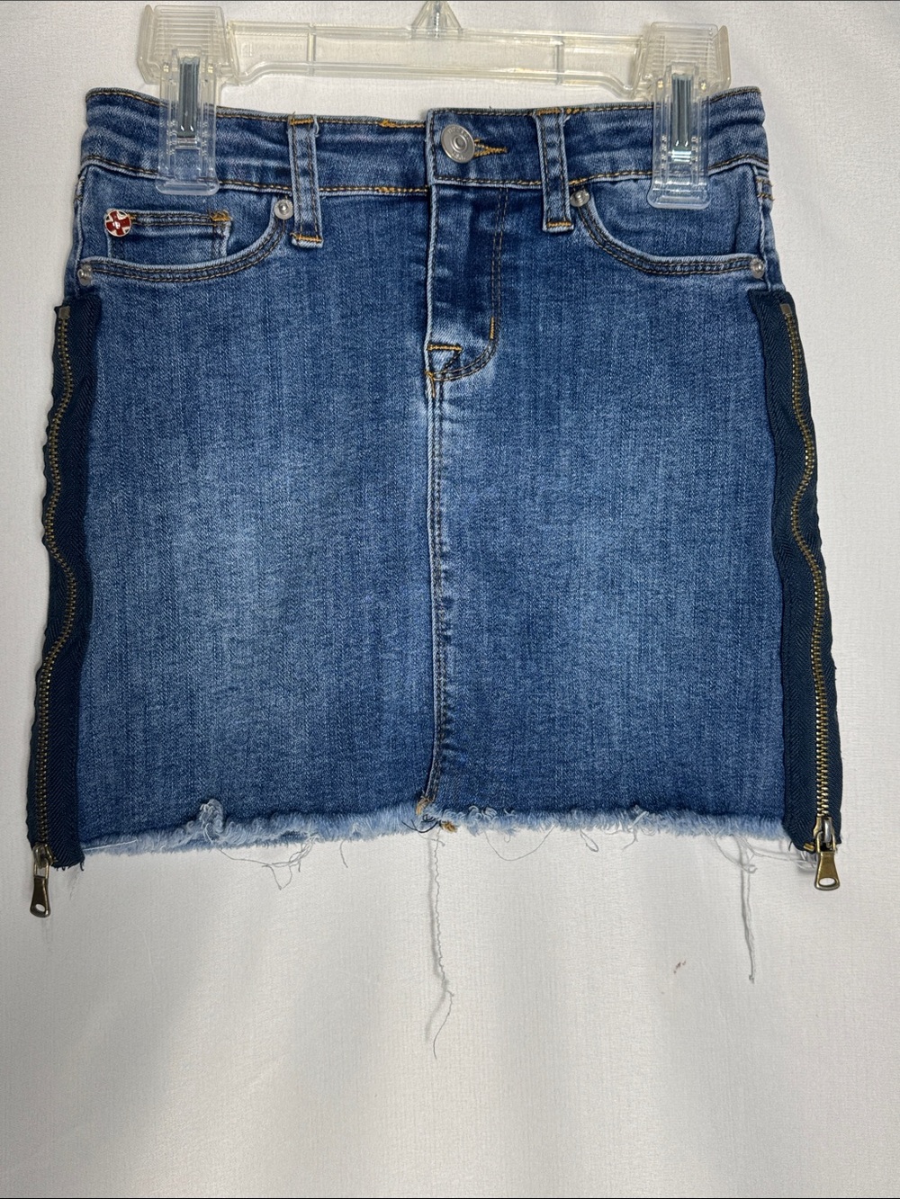 Hudson Jeans Olivia Denim Mini Skirt Side Zippers are Decorative Girls Size 8
